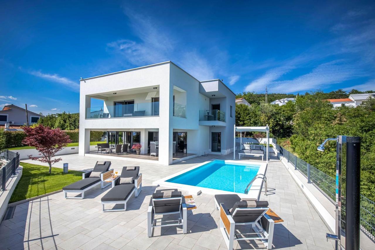 Villa Rina - Luxury Holiday Home Криквеница Екстериор снимка