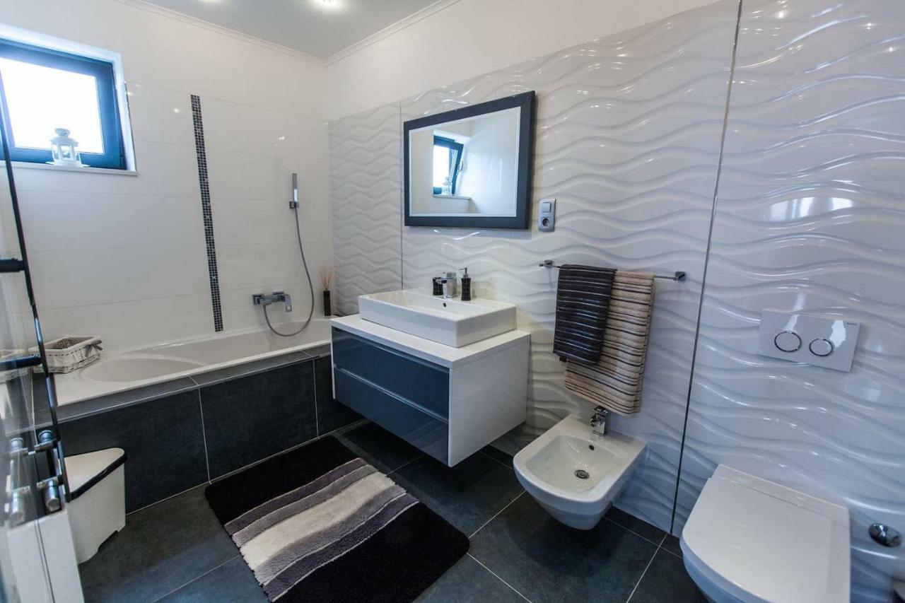 Villa Rina - Luxury Holiday Home Криквеница Екстериор снимка