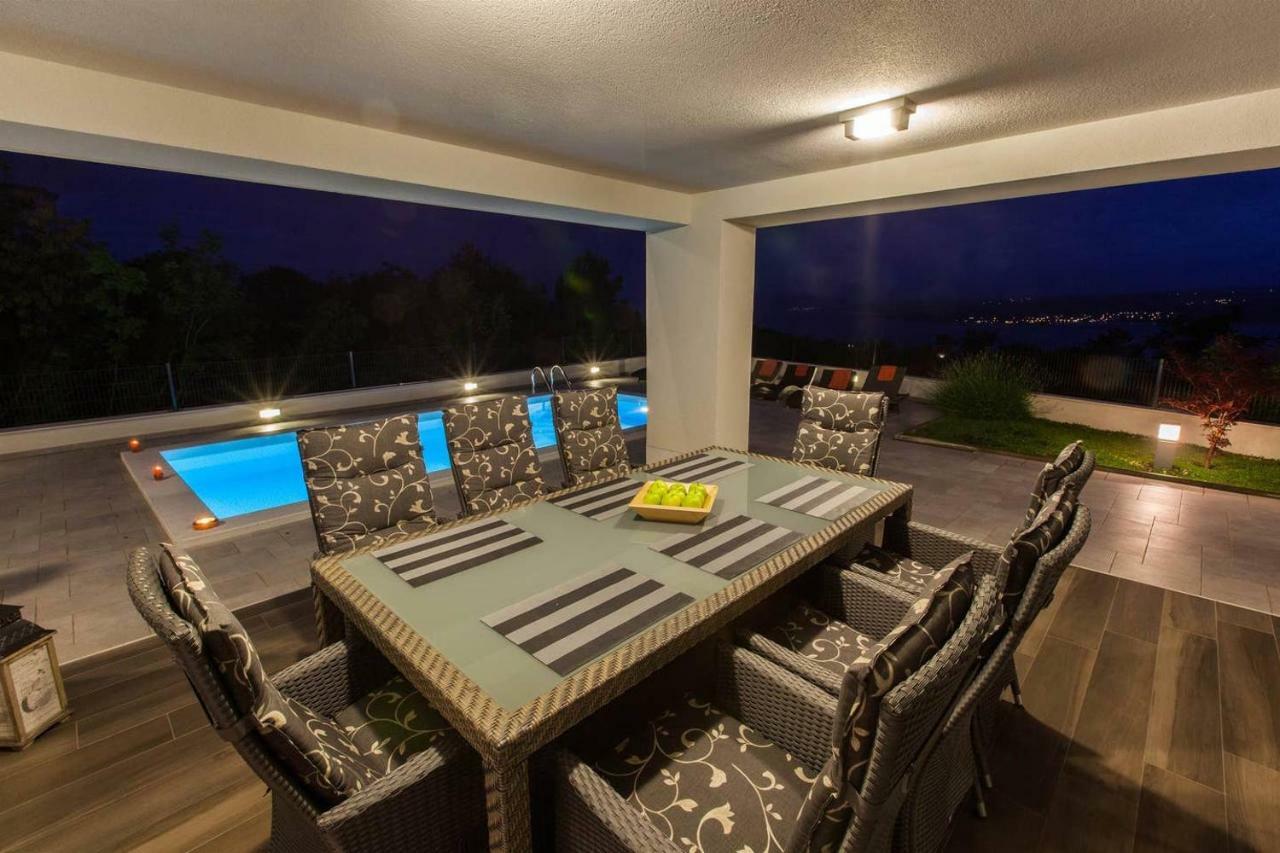 Villa Rina - Luxury Holiday Home Криквеница Екстериор снимка