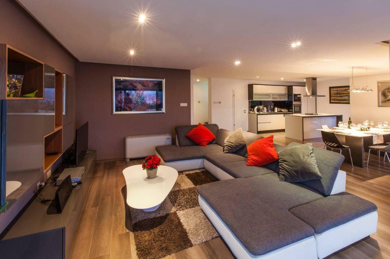 Villa Rina - Luxury Holiday Home Криквеница Екстериор снимка